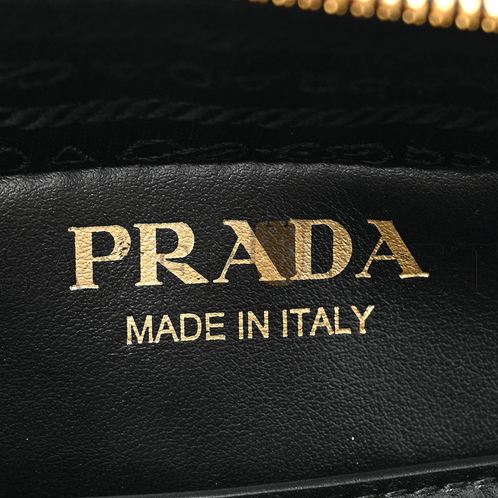 PRADA JACQUARD SAFFIANO TRIANGOLO SYMBOLE EMBROIDERED SMALL SHOULDER BAG BLACK CORDA (23*17*7cm)