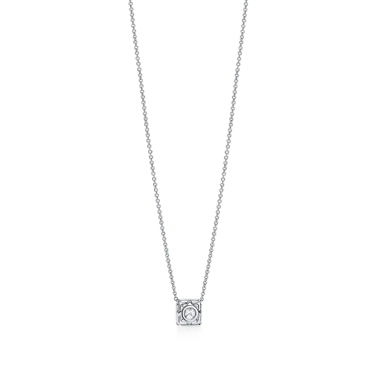 TIFFANY TRUE® PENDANT IN PLATINUM WITH A TIFFANY TRUE® DIAMOND